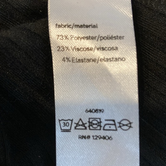 Venus brand black ribbed halter top size medium - Picture 4 of 4